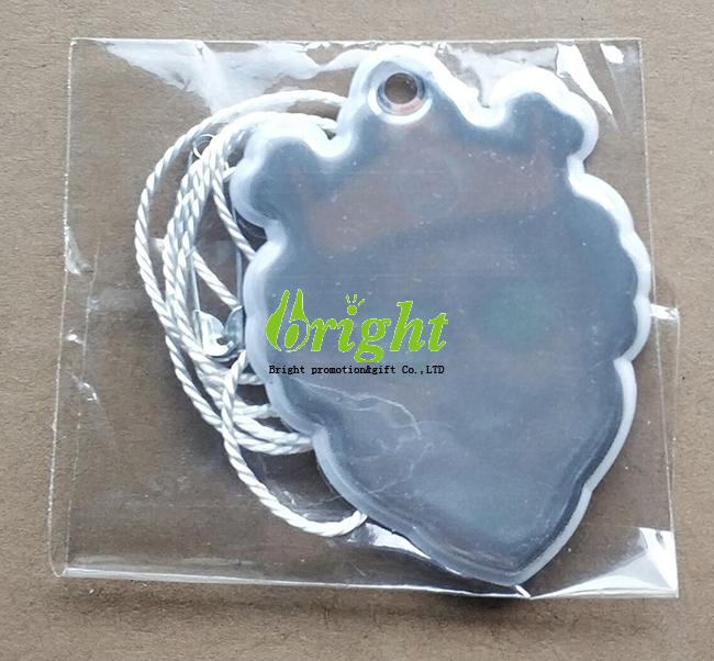 Reflective pendant